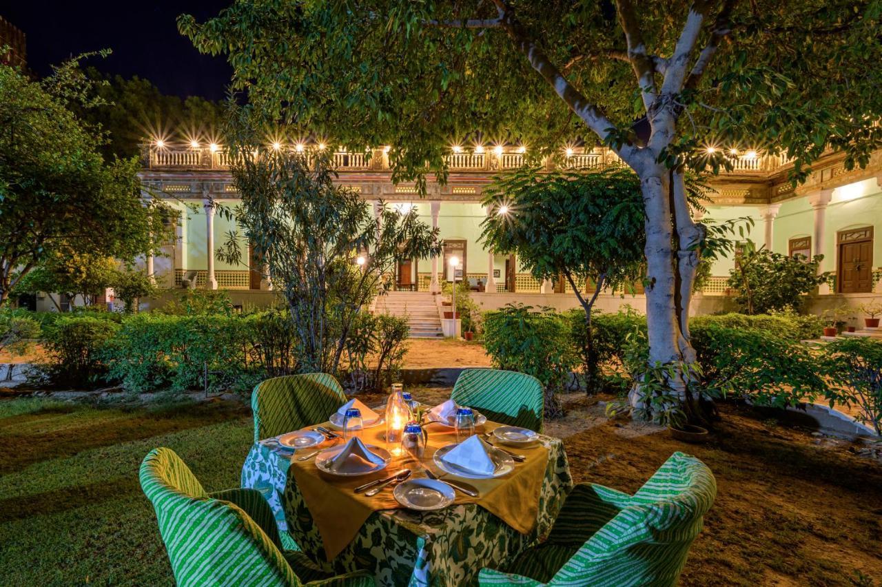 Отель Neemrana'S - Piramal Haveli Багар Экстерьер фото