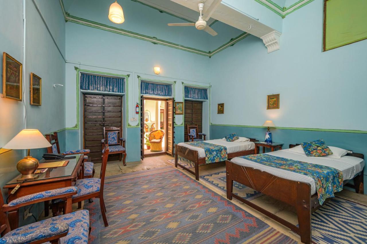 Отель Neemrana'S - Piramal Haveli Багар Экстерьер фото