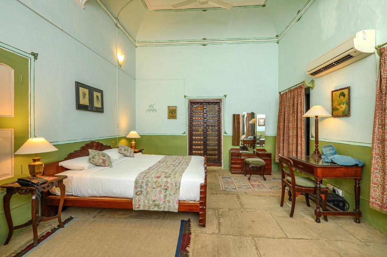 Отель Neemrana'S - Piramal Haveli Багар Экстерьер фото