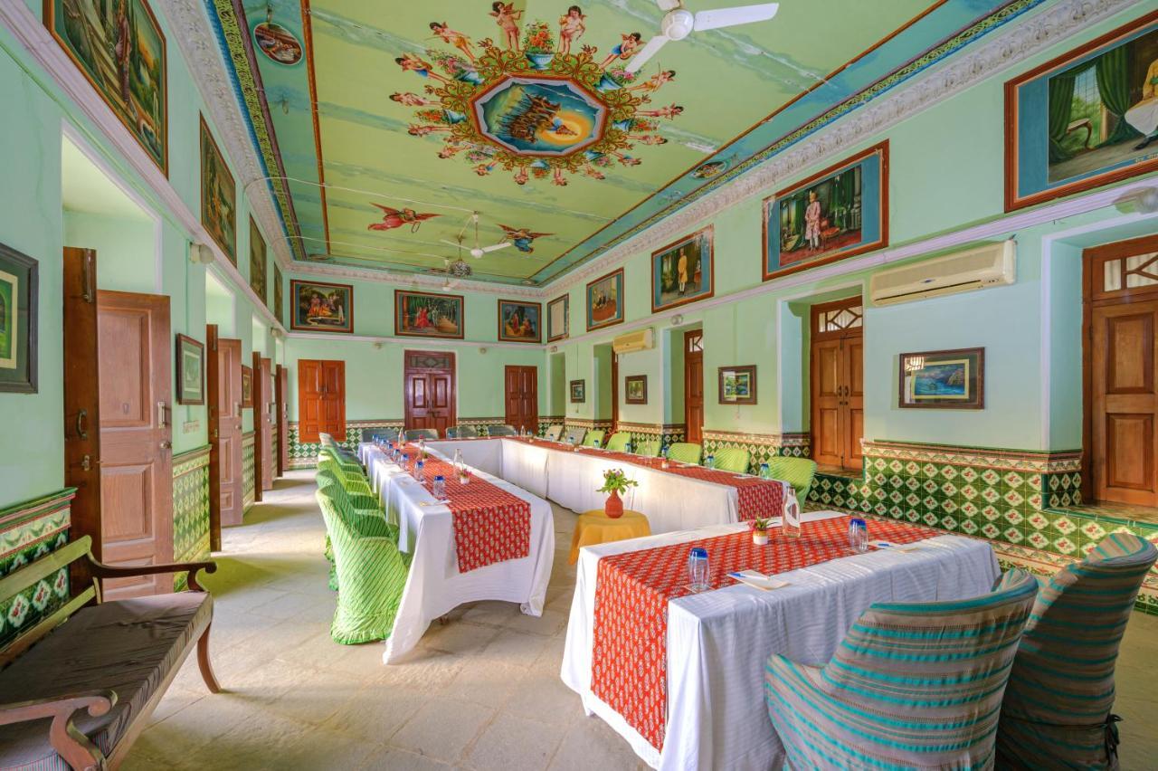 Отель Neemrana'S - Piramal Haveli Багар Экстерьер фото