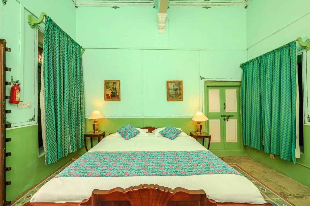 Отель Neemrana'S - Piramal Haveli Багар Экстерьер фото