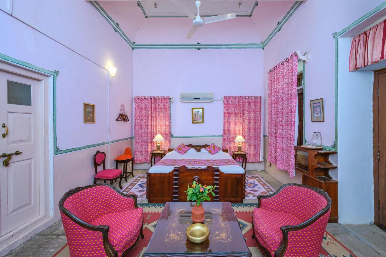 Отель Neemrana'S - Piramal Haveli Багар Экстерьер фото