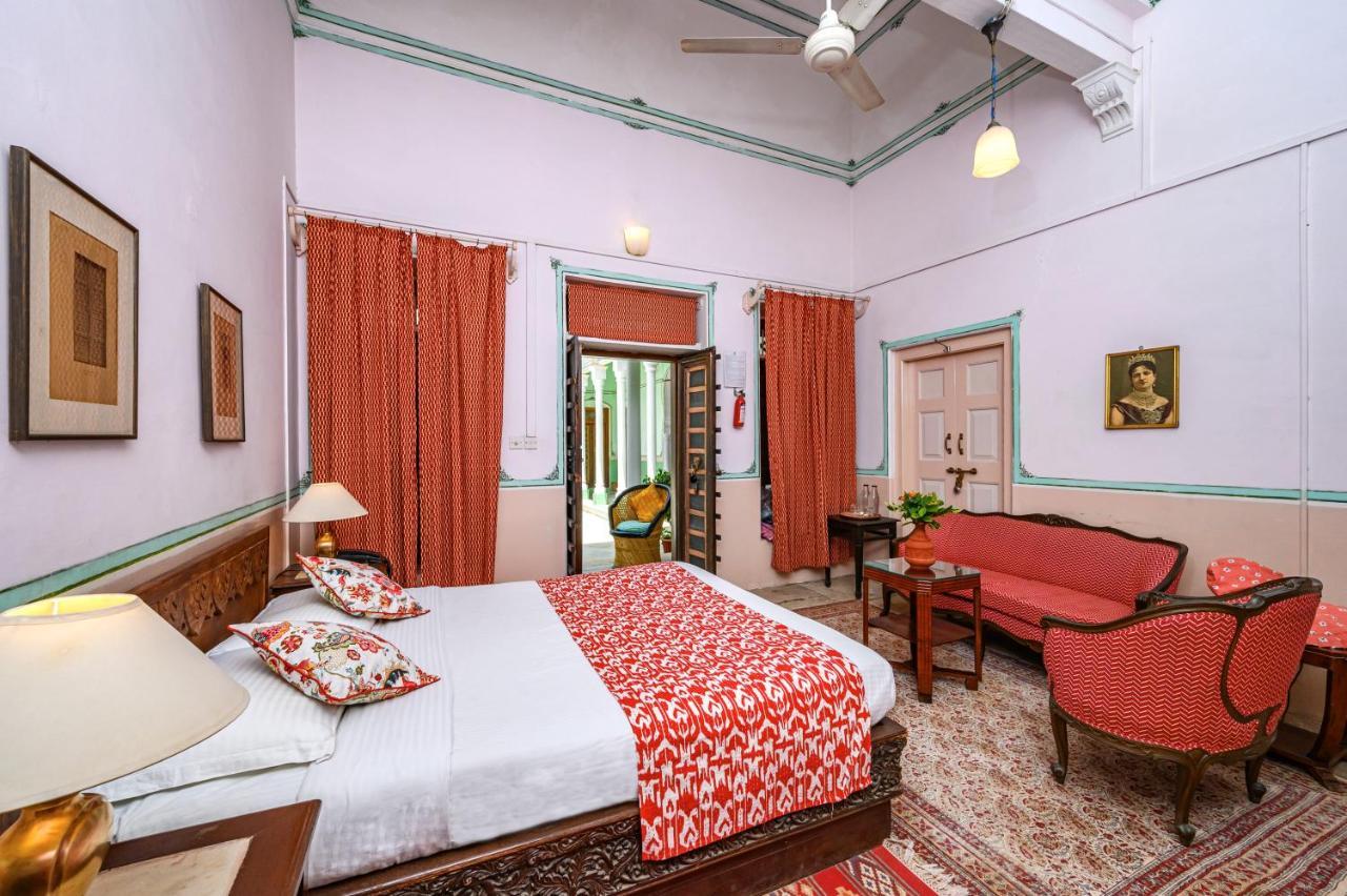 Отель Neemrana'S - Piramal Haveli Багар Экстерьер фото